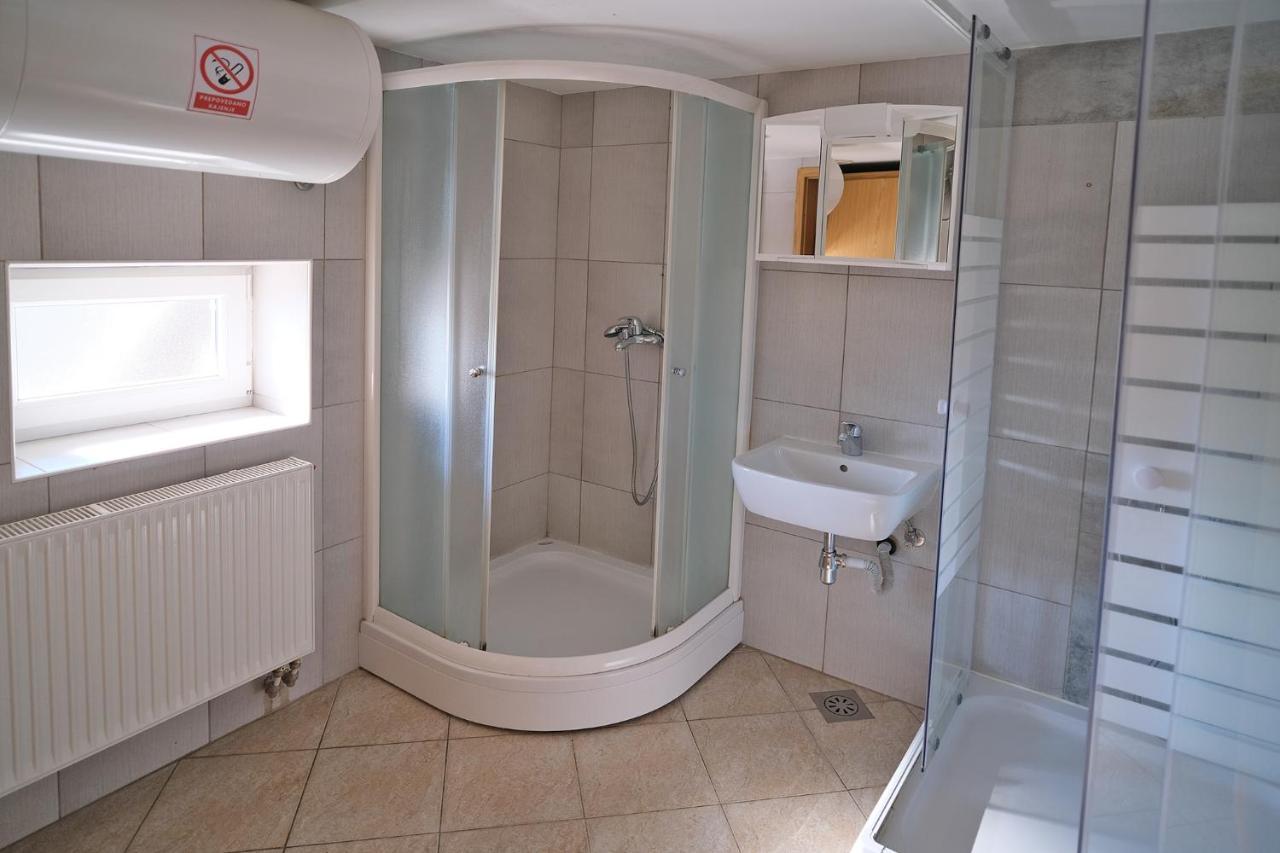 Sostanj Velenje Ravne Sobe Rooms Vrtacnik D O O Экстерьер фото