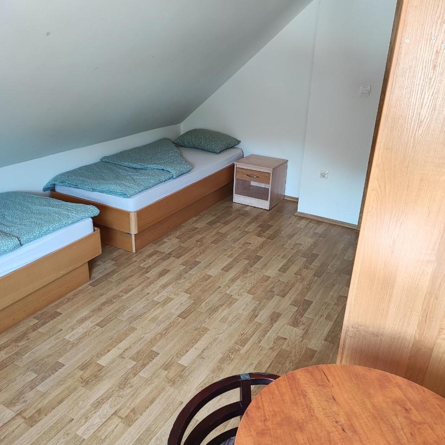 Sostanj Velenje Ravne Sobe Rooms Vrtacnik D O O Экстерьер фото